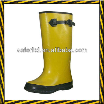 Yellow slush rubber boots, rubber safety rain boots supplier