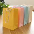 Einzelfarbe benutzerdefinierte gedruckte Geschenkpapier mit Taschen