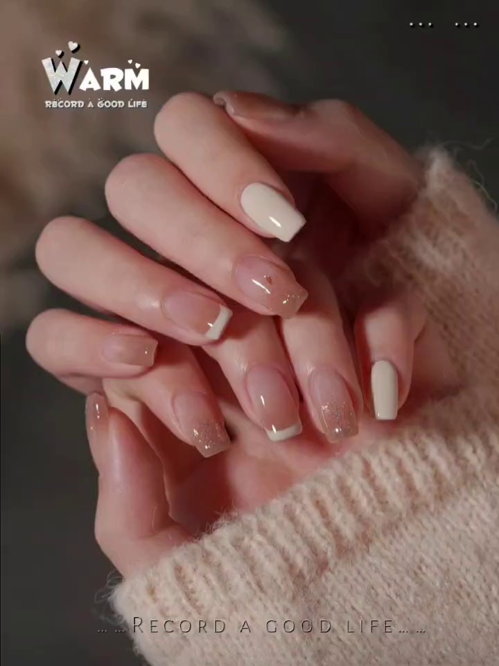 Winter Soft Gradient French Ice-Clear Wearable Nails