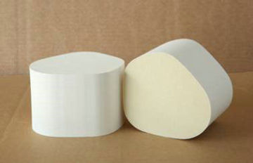 Three Way Catalytic Cordierite Honeycomb Ceramic Porous  Customize