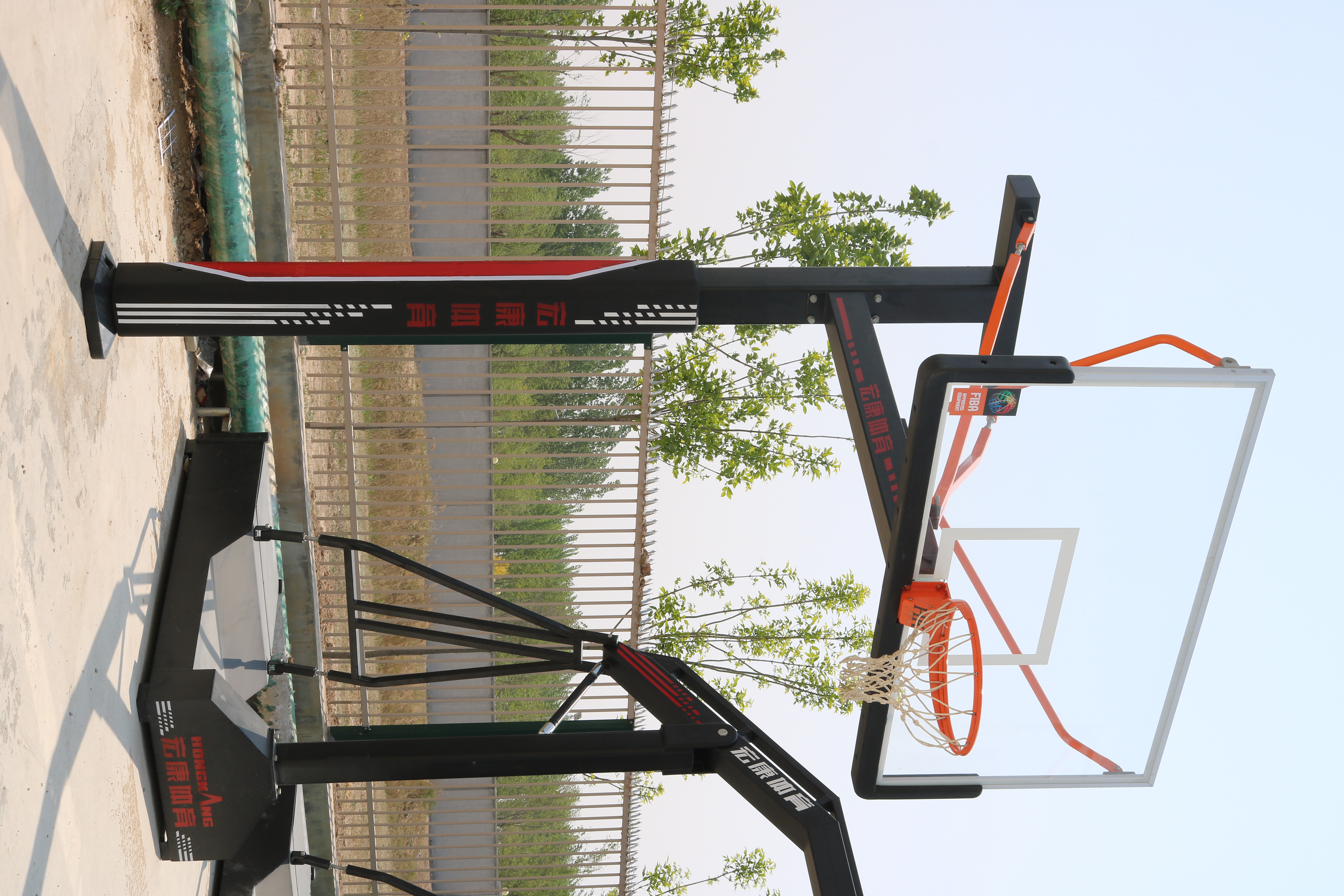 High-Quality Outdoor Basketball Hoop with Pad
