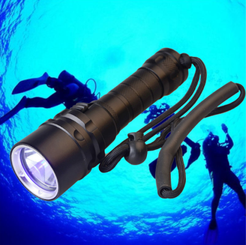 Professional Waterproof IP68 Scuba Diving Flashlight with 6000 Lumen Brightness