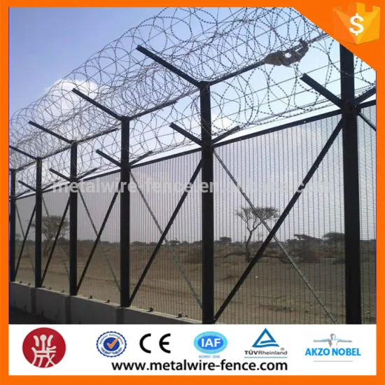 High Quality Strong Welded High Security Airport Wire Mesh Fence