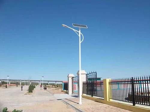 100w Off Grid Solar Powered Street Lights Systems With Solar Panels 5 Year Warranty