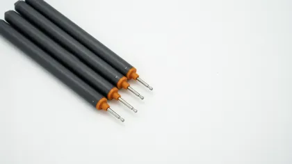 Fluid damping of drawer slide L06