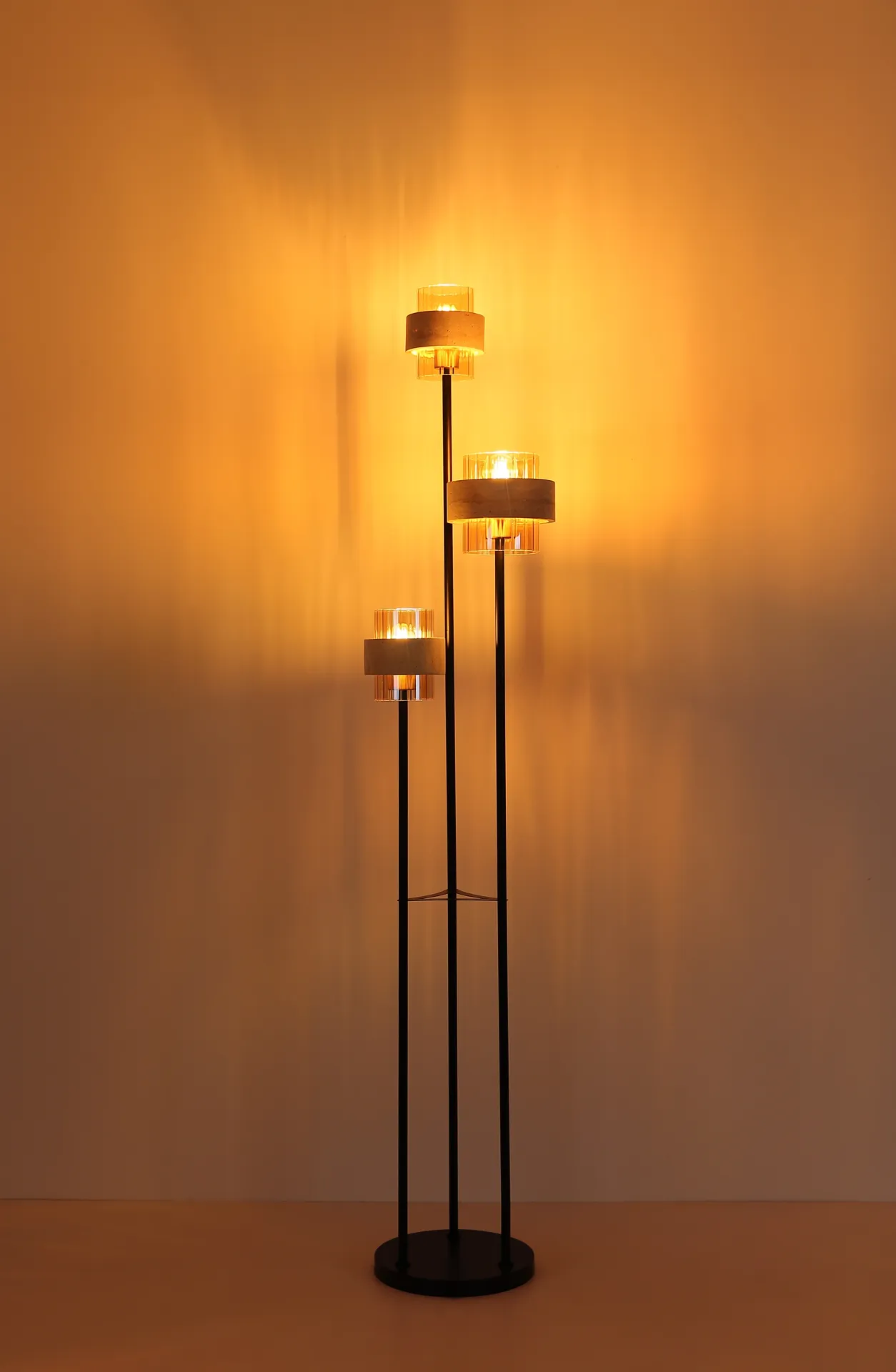 Vintage DAREN Floor Lamp Travertine Ring Matte Black (7)