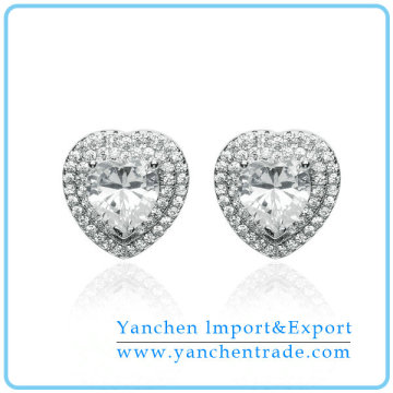 2014 Sparkling Design Heart Shape Diamond Earring with Micro Paved