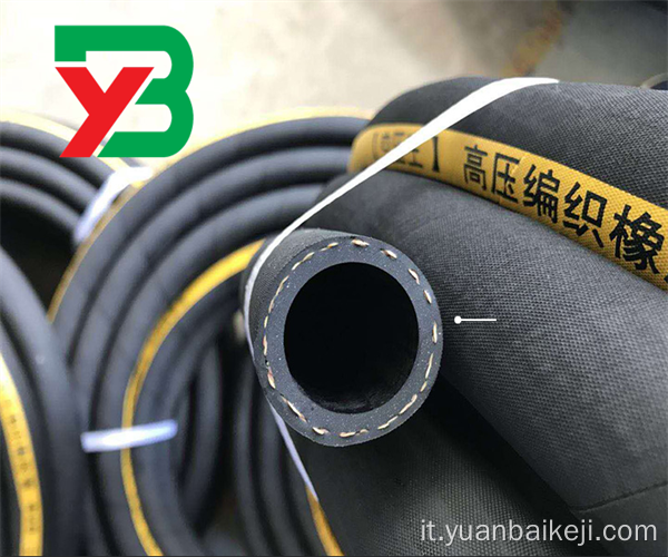 Tubo di trasporto di olio e aspirazione del deposito di petrolio