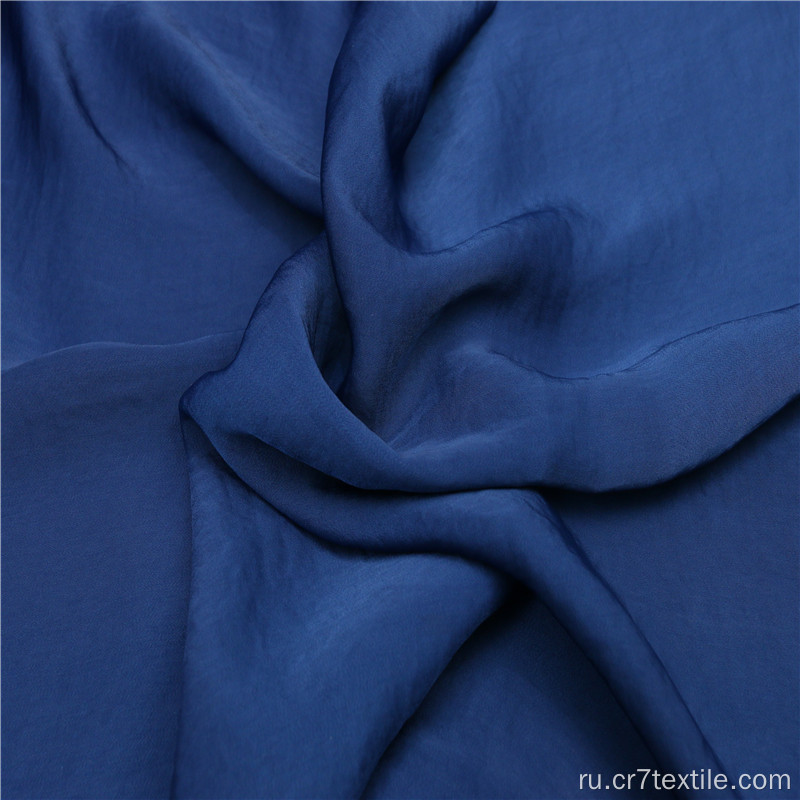 Ткани из полиэстера и шифона из окрашенного флиса темно-синего цвета
