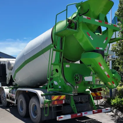 Sinotruk HOWO TX Concrete Mixer Truck