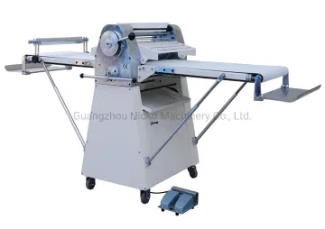 Conveyor Belt Croissant Bread Dough Sheeter for Bakery Equipment