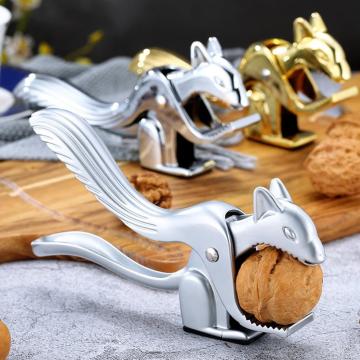 1PC Squirrel Shape Walnut Clip Nutcracker Sheller Crack almond Walnut Pecan Hazelnut Filbert Nut Kitchen Nut Sheller Clip Gadget