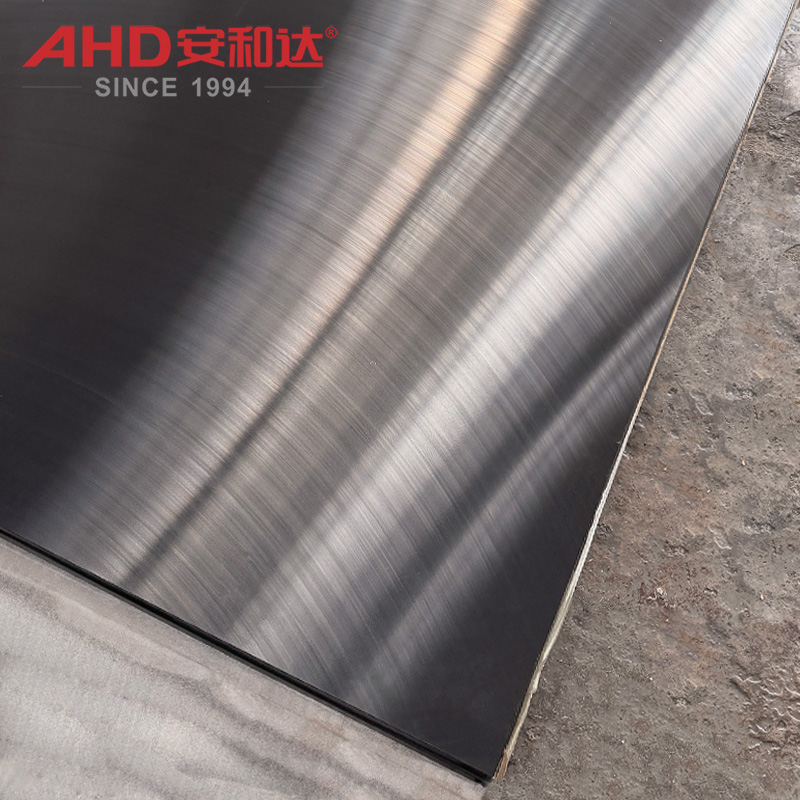 Black plastic UHMWPE plates