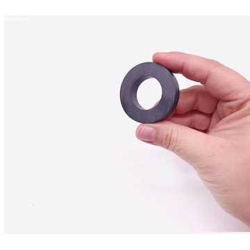 Magnet à anneau de ferrite pour les mandrins magnétiques