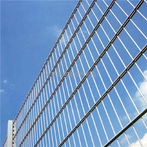 security double wire mesh fence