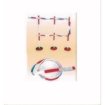 안전 울타리와 빨간색과 흰색 테이프