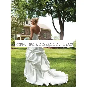 Strapless ball gown sweetheart wedding dress
