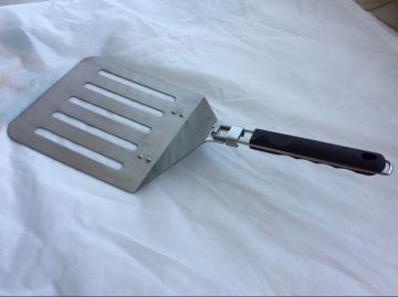 Middle frying pizza spatula with flexible handle