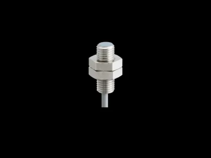 sensor PBM413B38RA115 baumer proximity switch