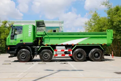 SAIC Hongyan New Jingang 8X4 Electric Tractor Truck - High Quality New Energy Dump Truck