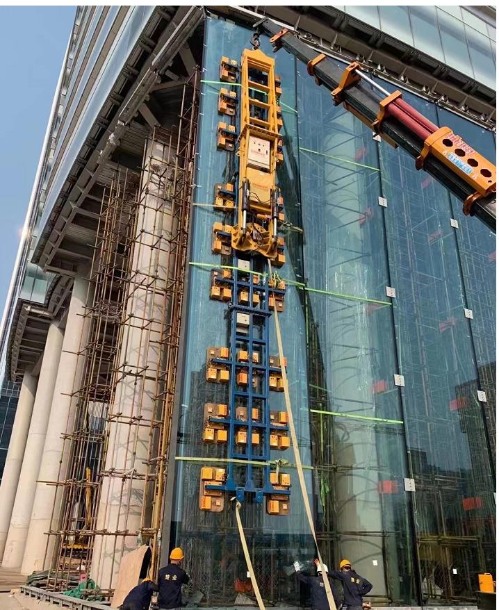 The largest glass unit insatalltion in the word