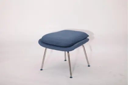 Classic Eero Saarinen Womb Chair Replica
