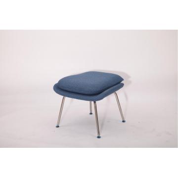 Classic Eero Saarinen Womb Chair Replica