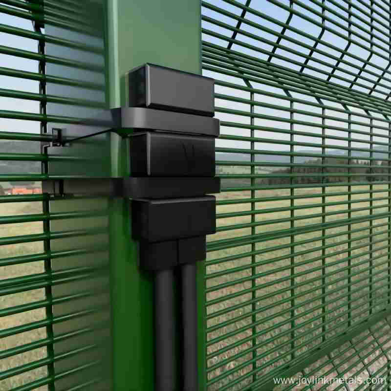 anti-climb 358 welded mesh panel