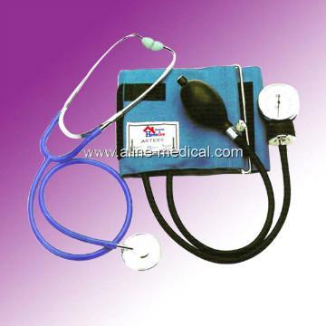 aneroid sphygmomanometer with single stethoscope