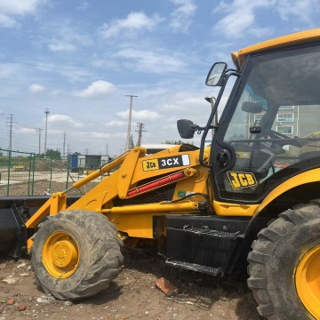 Laag uur gebruikt JCB Earth Moving Machines: 3CX &amp; 4CX in geweldige staat