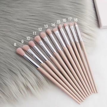 A set of 15 makeup brushes