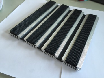 Rubber aluminum floor mat for commercial buildings