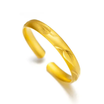 High-Quality Chinese Retro Dragon & Phoenix Engraved Gold Bangle: Good Luck, Health, and Boutique Style Jewelry for Women