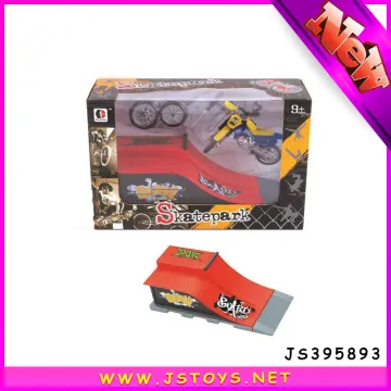 hot selling finger toys mini Finger skateboard with Skatepark