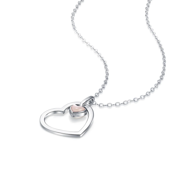 ラボ グロウン ダイヤモンドを使用したスタイリッシュなダブル ハート ネックレス