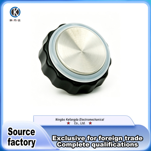 Кнопка ліфта з трохкаляровай падсветкай