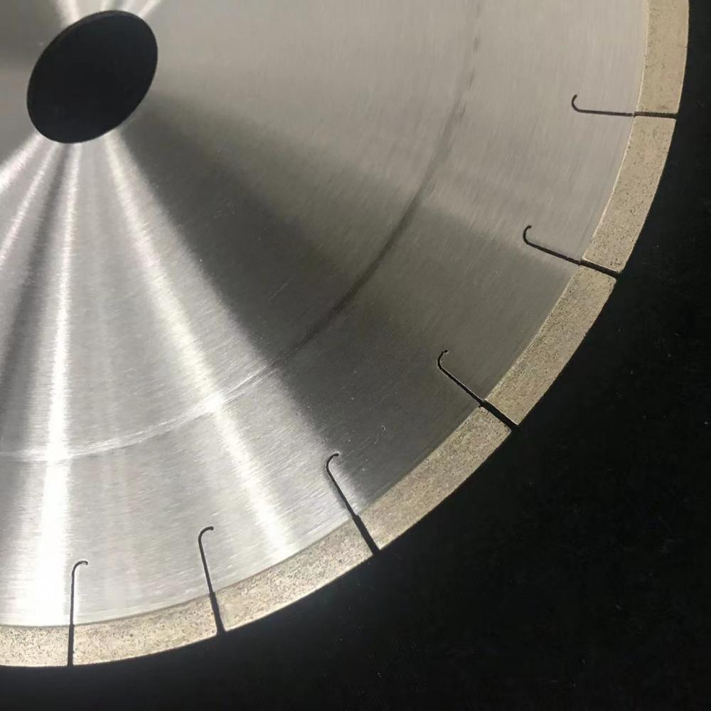 Grooved Diamond Saw Blade