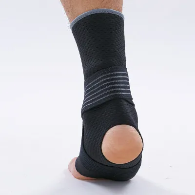 Breathable Neoprene Performance Lace Up Aircast Ankle Brace Ankle Support 3d Compression Sleeve With Strap