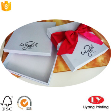 Elegant Design White Gift Boxes with Ribbon