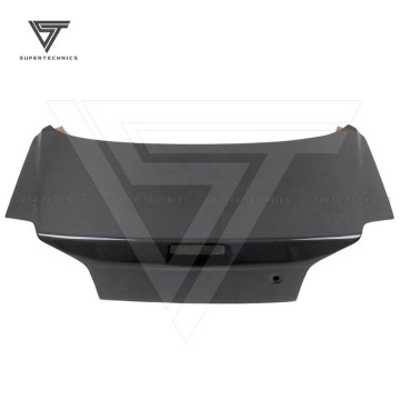 Carbonfaser-Kofferraum im OEM-Stil mit Loch für Nissan R34 1999-2002