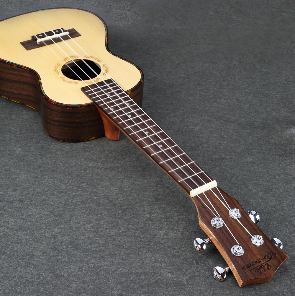 ukulele32