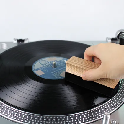 Wood Velvet Cleaning Brush & Fluid Two-Piece Phonograph Vinyl Record Cleaning Kit