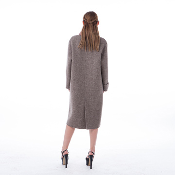 Camel-coloured cashmere overcoat with fur collar