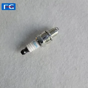 Factory Price Two Stroke Engine Spark Plug CMR5H for Lawn Mower and Chainsaw