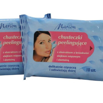 Cosmetic Using Tissue Cleansing Makeup Remover Wet Wipe