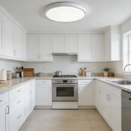 Ceiling lamp with soft light spread