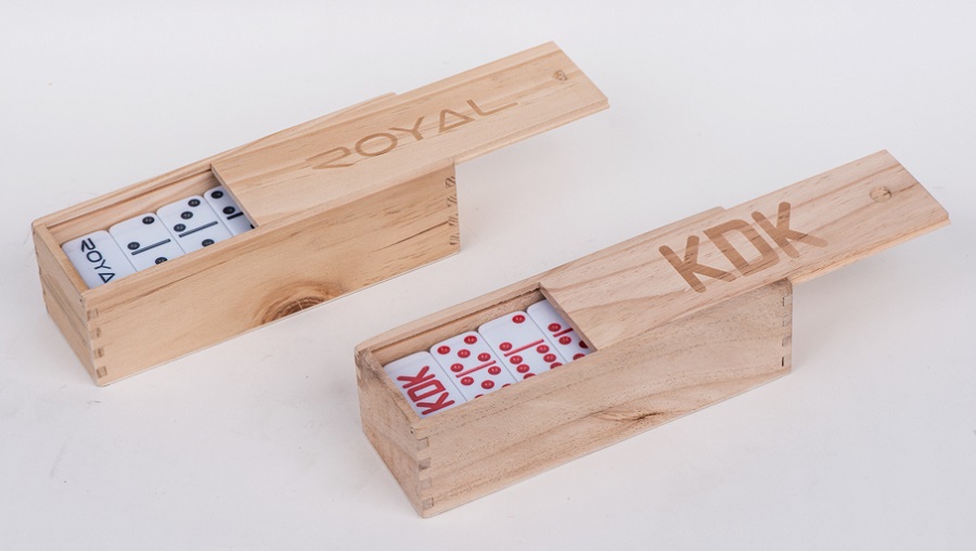 Customized Logo Dominoes Wooden Box