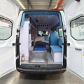 Ambulancia del volante izquierdo