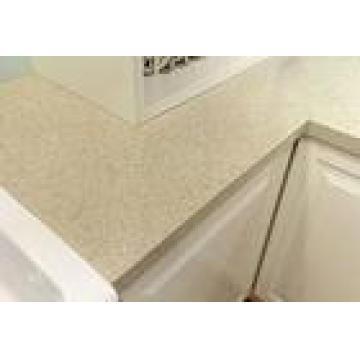 Quality quartz surfaces for kichentops