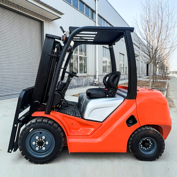 Three tonne diesel forklift
